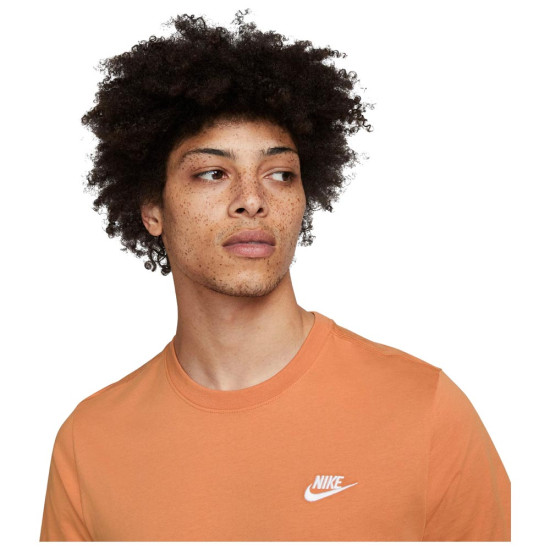 Nike Ανδρική κοντομάνικη μπλούζα Sportswear Club Nike Ανδρική κοντομάνικη μπλούζα Sportswear Club